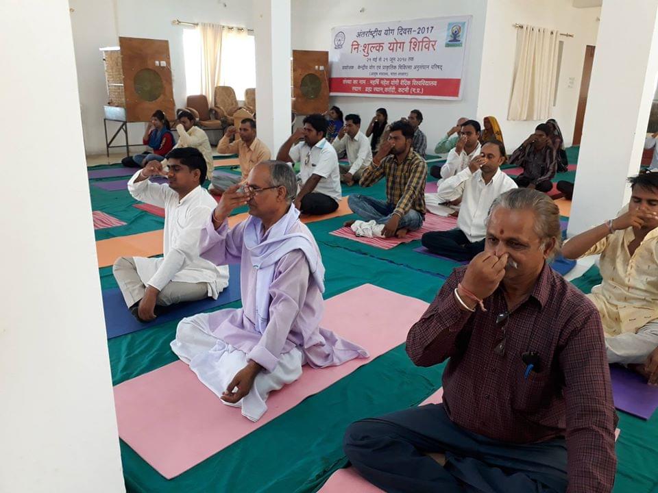 DDE MMYVV International Yoga Day photo 1
