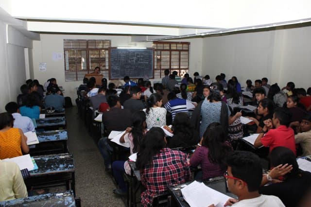 Marathwada Mitramandal's College of Commerce Pune hostel photo 8