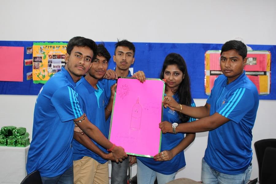 EIILM Kolkata Poster Presentation photo 4