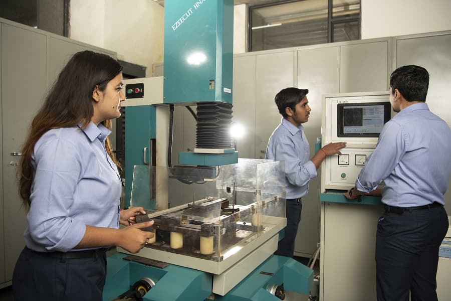 UPES, School of Engineering Dehradun Facilities photo 3