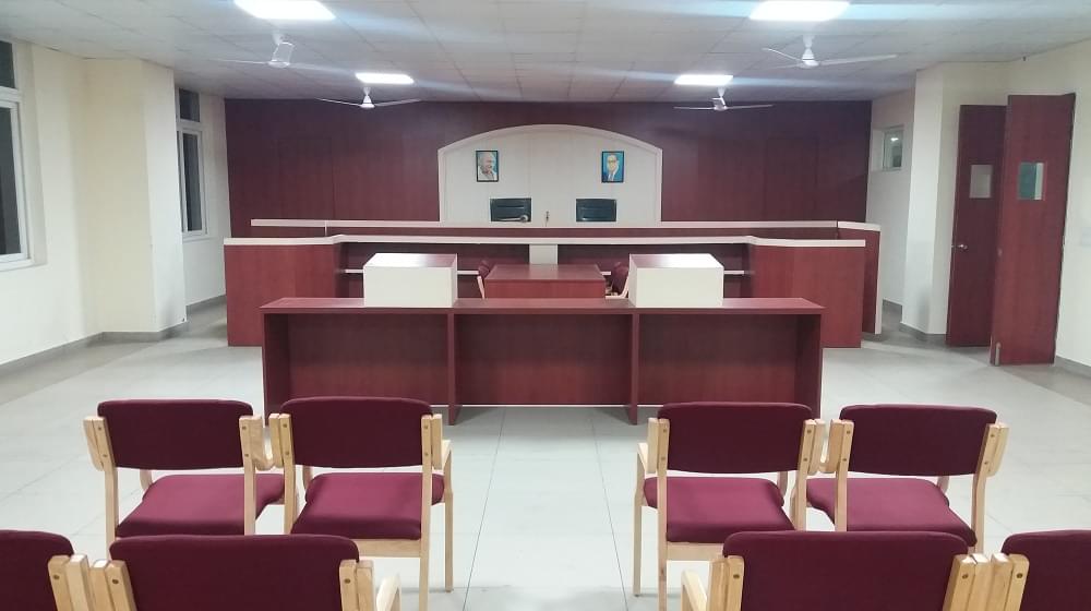 Trinity Institute of Innovations in Professional Studies Greater Noida Classroom photo 5