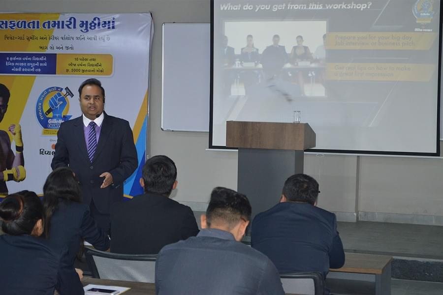 Narayana Business School Ahmedabad Divya Bhaskar photo 1