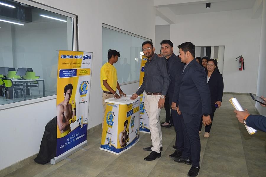 Narayana Business School Ahmedabad Divya Bhaskar photo 5