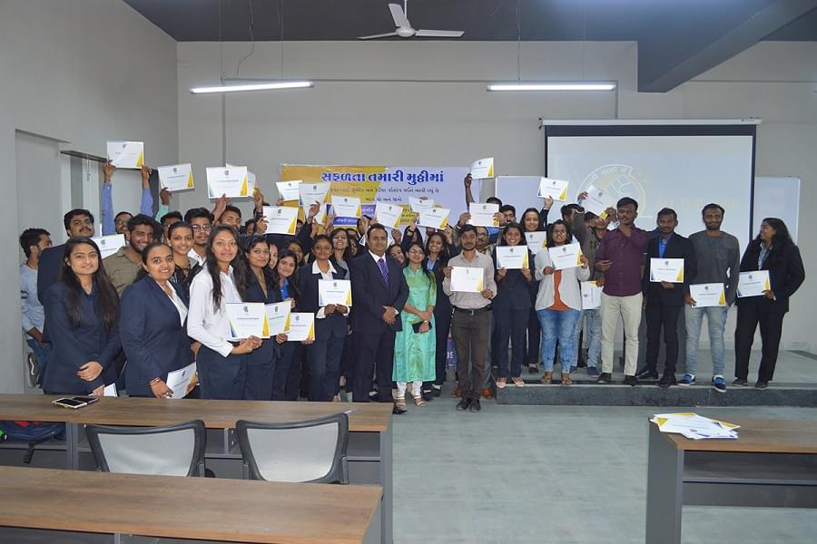 Narayana Business School Ahmedabad Divya Bhaskar photo 9