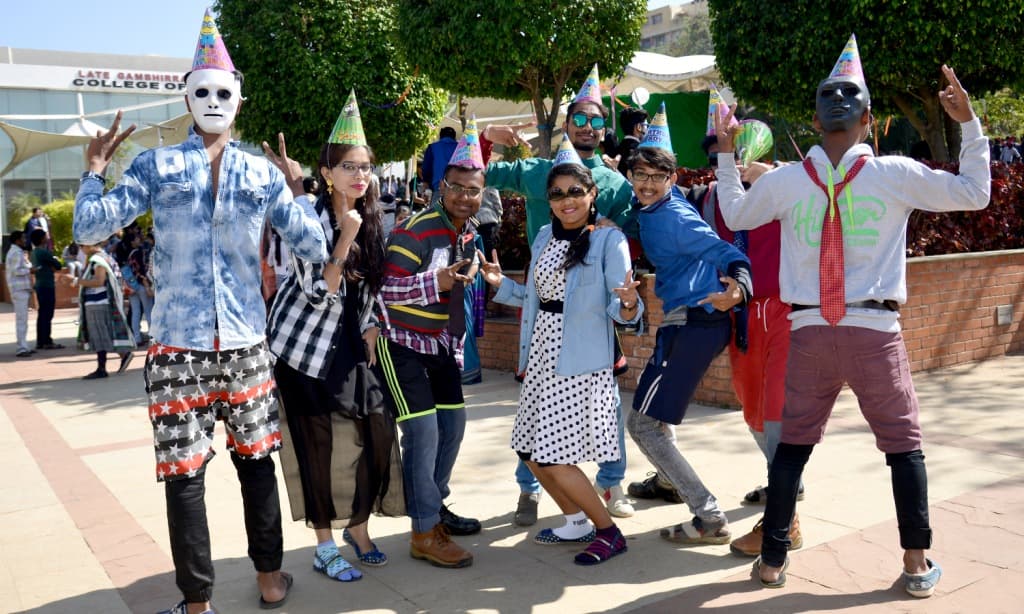 RG Sapkal College of Pharmacy Nashik Festival photo 2