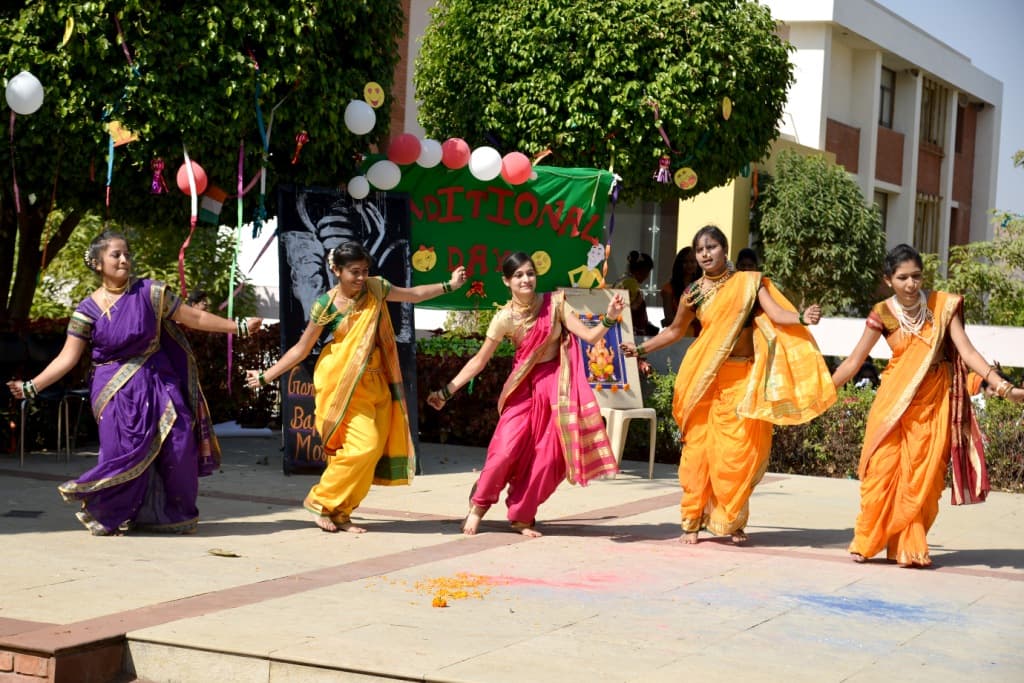 RG Sapkal College of Pharmacy Nashik Festival photo 4