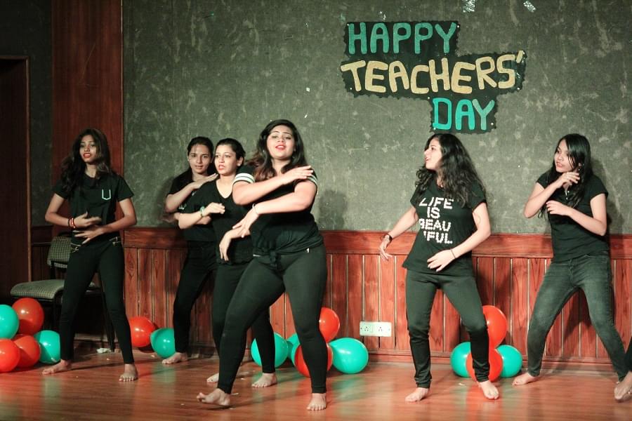 Amity Global Business School Noida Fun Recreation photo 4