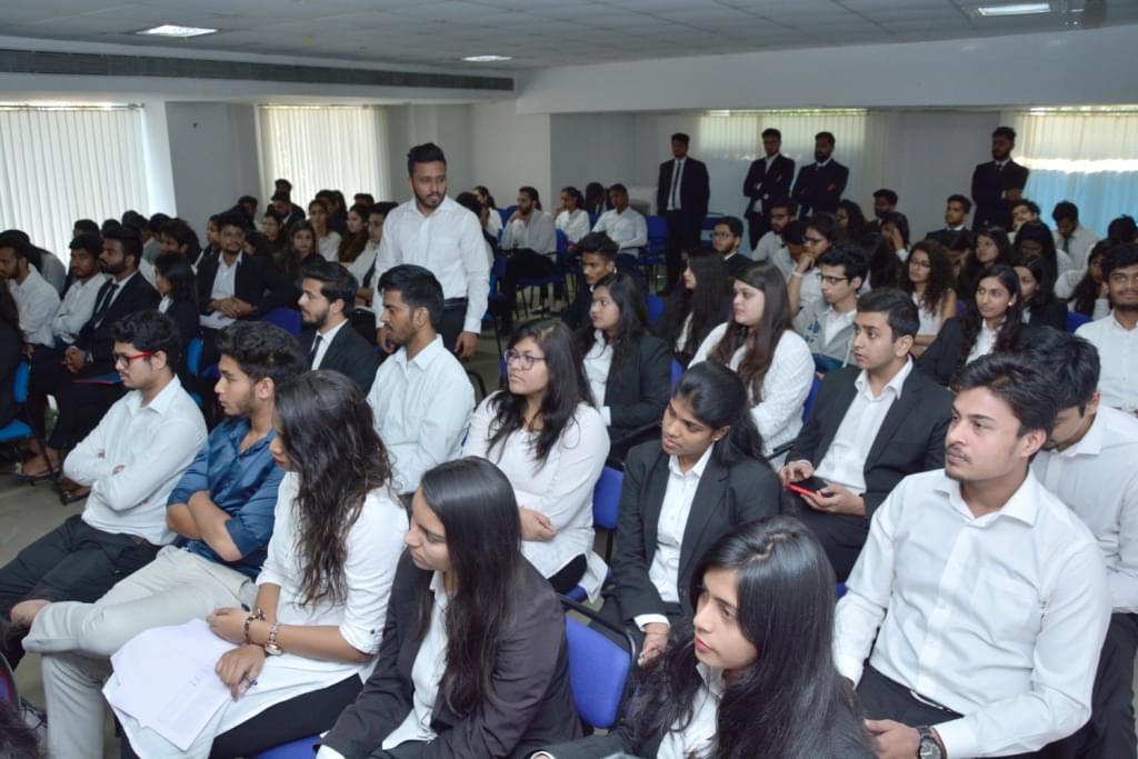Amity Global Business School Pune Corporate Conclave photo 11
