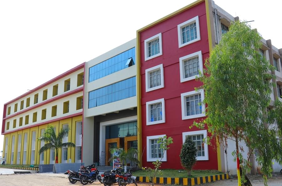 Talla Padmavathi College of Engineering Warangal Academic Building photo 2