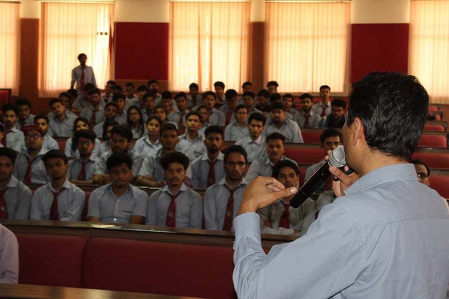 Graphic Era Hill University Bhimtal Campus, School of Engineering and Technology Dehradun Workshops and Guest Lecture photo 4