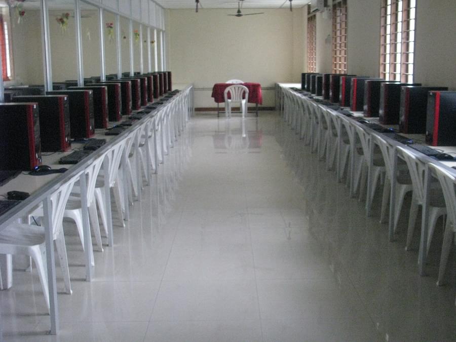 Sri Ramanujar Engineering College Chennai Computer Lab photo 4