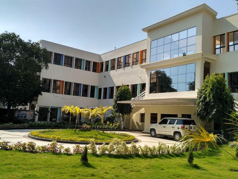 Raiganj University Academic Building photo 4