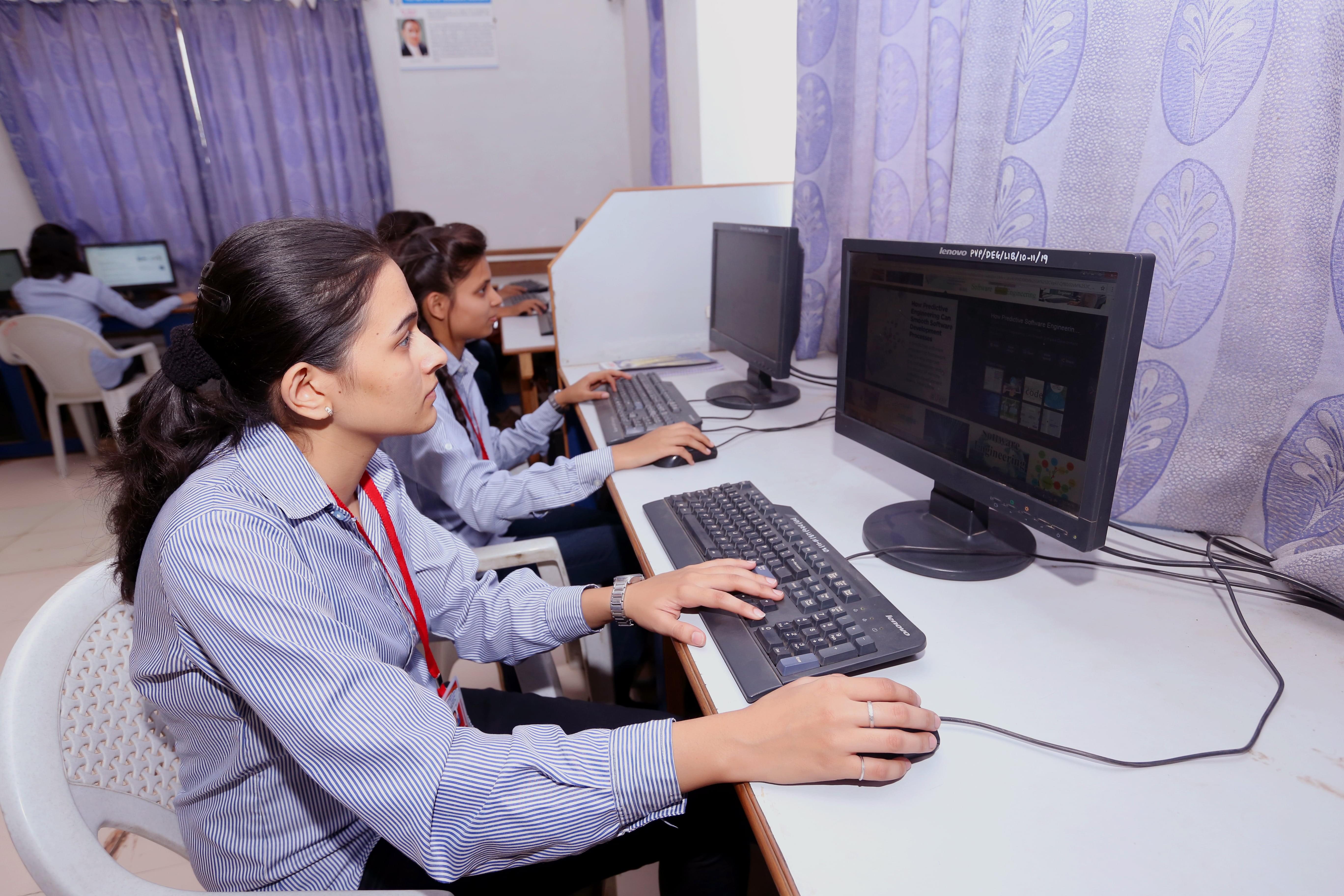 Padmabhooshan Vasantdada Patil Institute of Technology Sangli Laboratory photo 1
