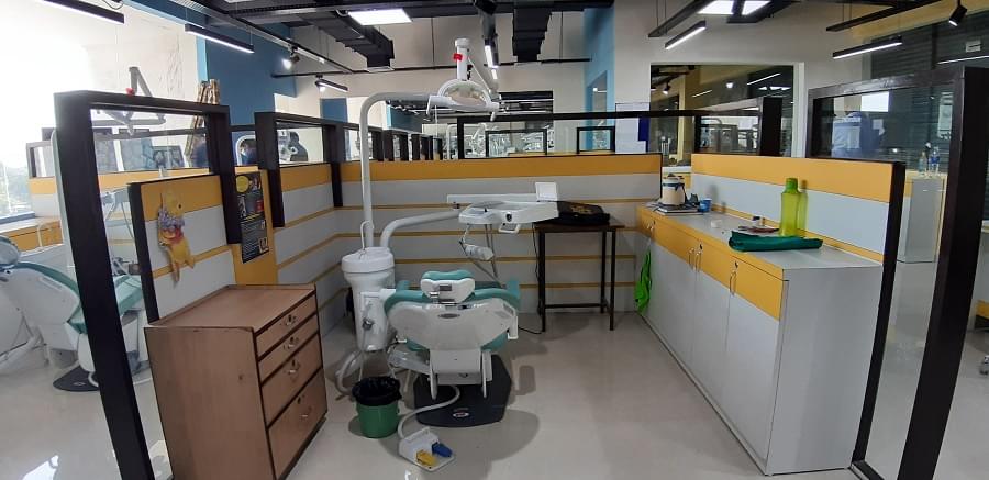 Santosh University Ghaziabad Dental Facilities photo 5