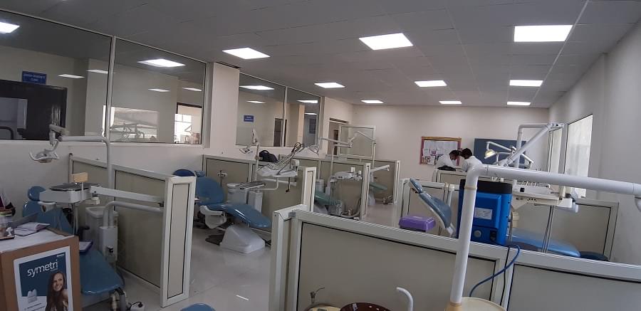 Santosh University Ghaziabad Dental Facilities photo 6