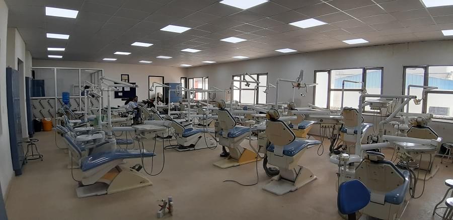 Santosh University Ghaziabad Dental Facilities photo 8