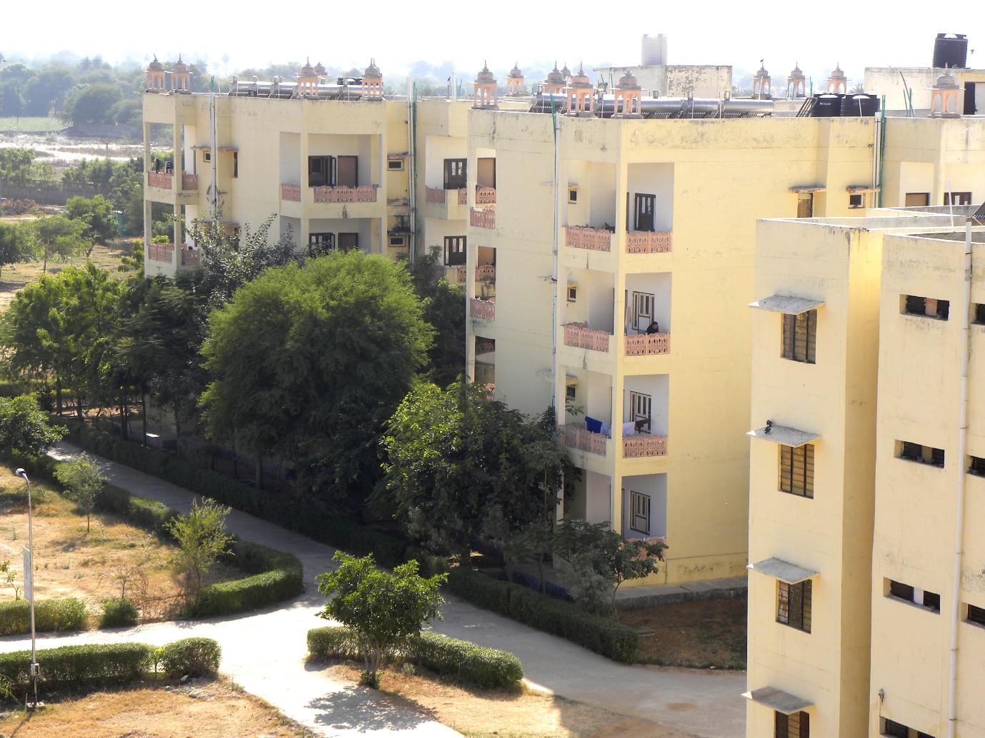 Dr. K.N. Modi University Newai hostel photo 9