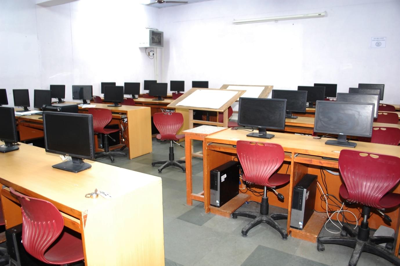 Dr. K.N. Modi University Newai hostel photo 7