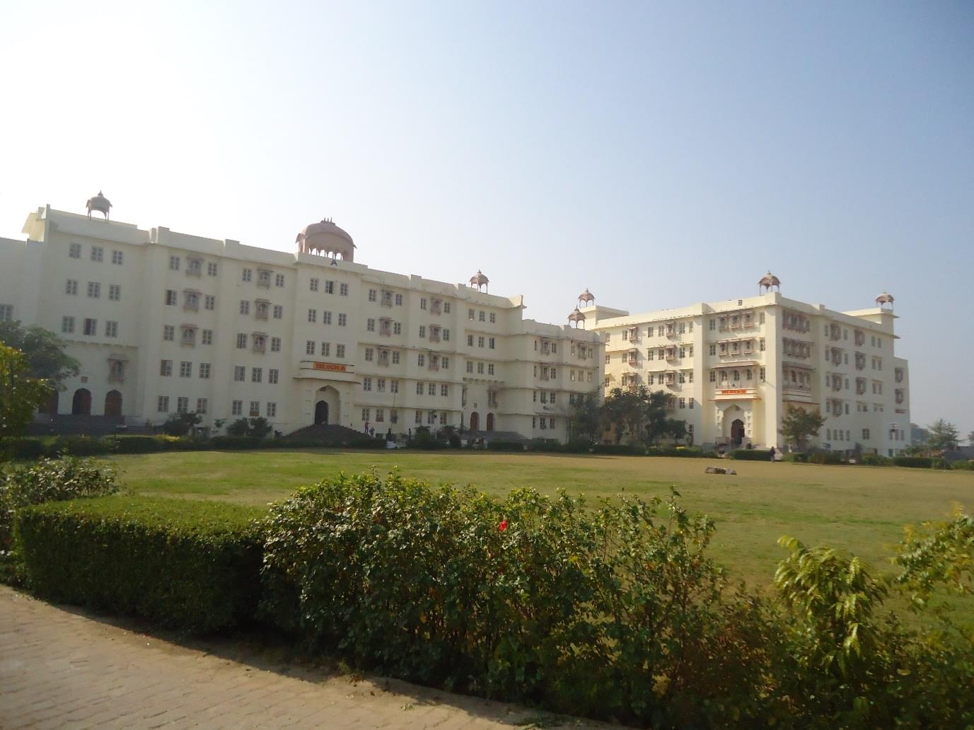Dr. K.N. Modi University Newai hostel photo 13