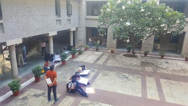 NMIMS Balwant Sheth School of Architecture Mumbai Ahmedabad tour 2nd Yr photo 5