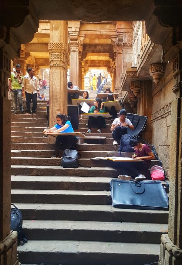 NMIMS Balwant Sheth School of Architecture Mumbai Ahmedabad tour 2nd Yr photo 6