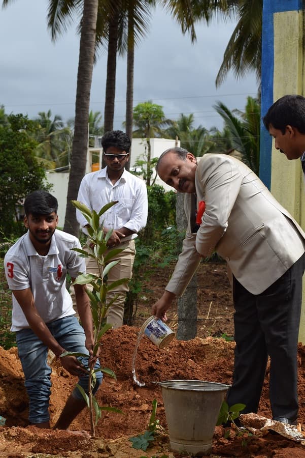 IFIM Law School Bangalore Orientation Day 3 photo 2