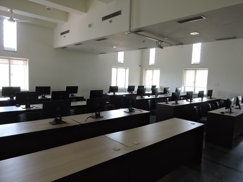 Indian Institute of Public Health Gandhinagar Classroom/ Labs & Library photo 16