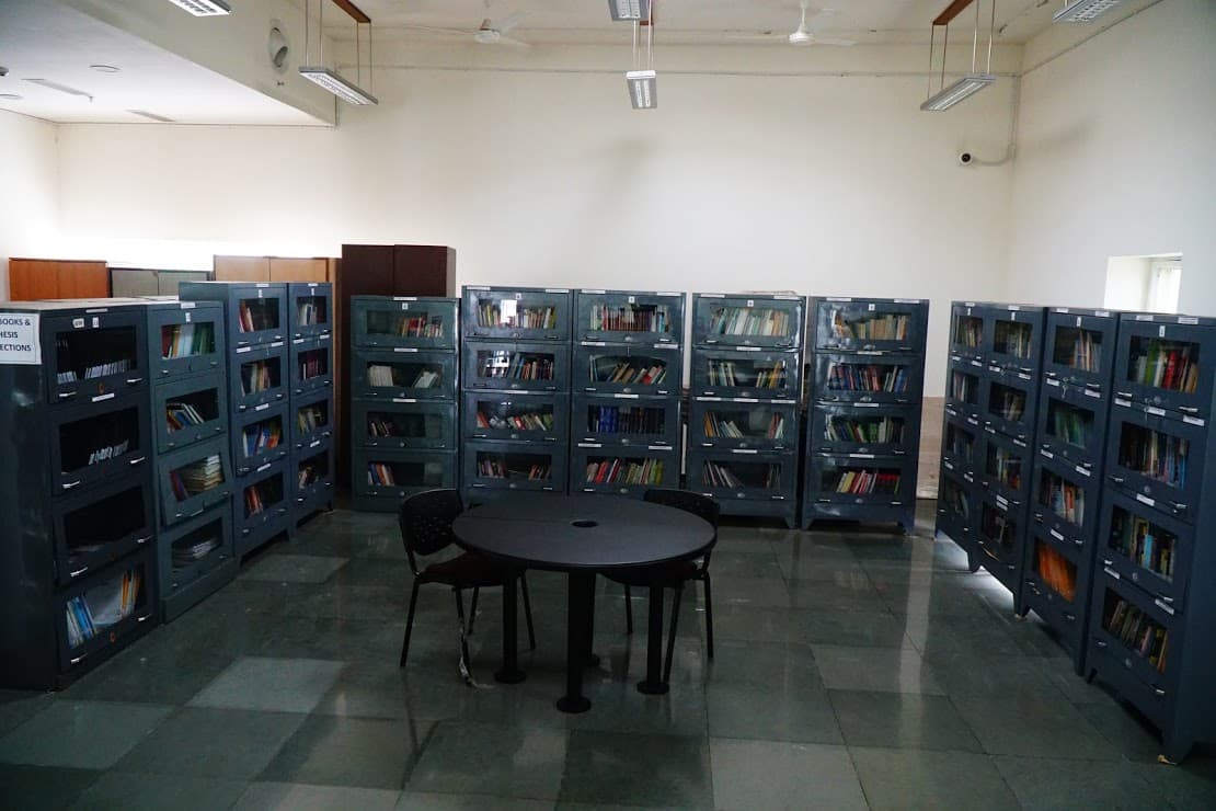 Indian Institute of Public Health Gandhinagar Classroom/ Labs & Library photo 20