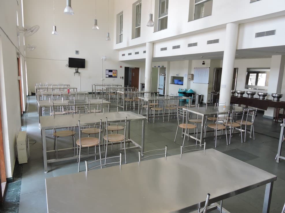 Indian Institute of Public Health Gandhinagar Cafeteria photo 4