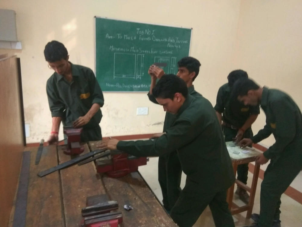 Mahatma Gandhi Government Engineering College Rampur Mechanical photo 3