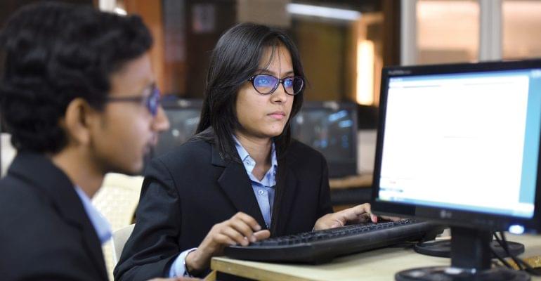 Som Lalit College of Commerce Ahmedabad Facility photo 1