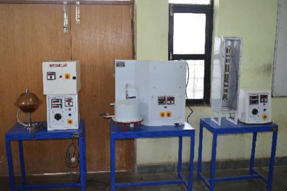 Government Engineering college Banswara Laboratory photo 10