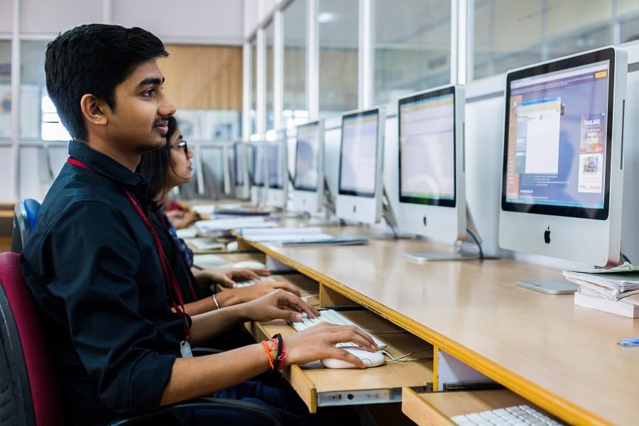 SRM University Ramapuram Engineering Department photo 8