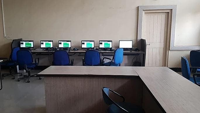 K. K. Wagh College of Pharmacy Nashik Laboratory photo 7