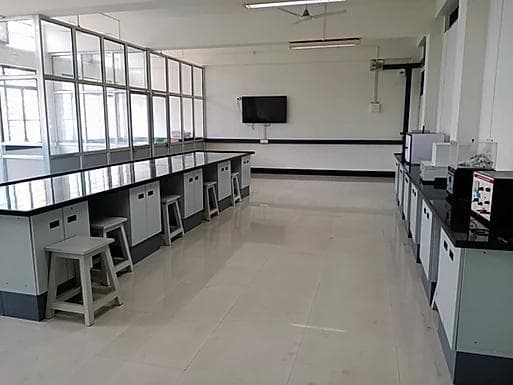 K. K. Wagh College of Pharmacy Nashik Laboratory photo 5