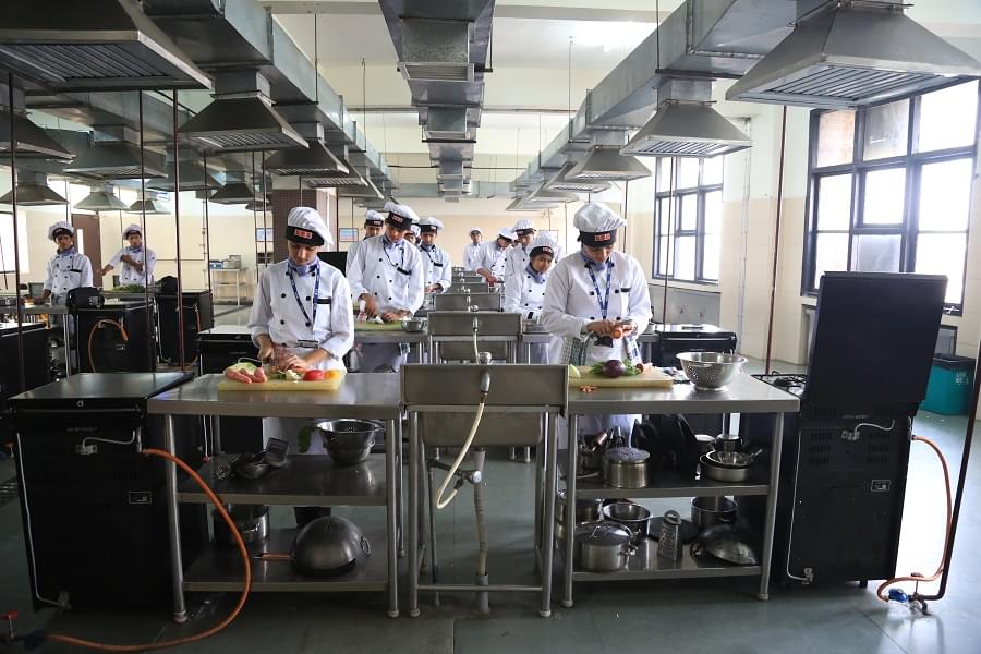 LPU Practical Training & Labs photo 11