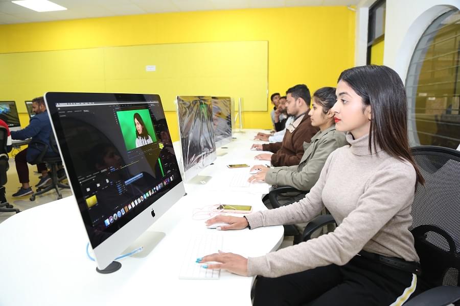 LPU Practical Training & Labs photo 22