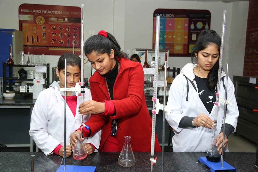 LPU Practical Training & Labs photo 25