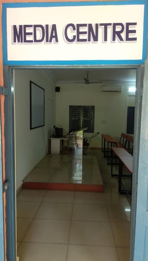Dantuluri Narayana Raju college West Godavari Infrastructure photo 15