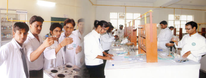 Varanasi College of Pharmacy Labs photo 1