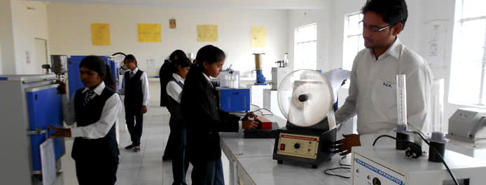 Varanasi College of Pharmacy Labs photo 5