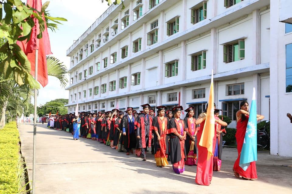 Lenora Institute Of Dental Sciences Rajanagaram Convocation photo 2
