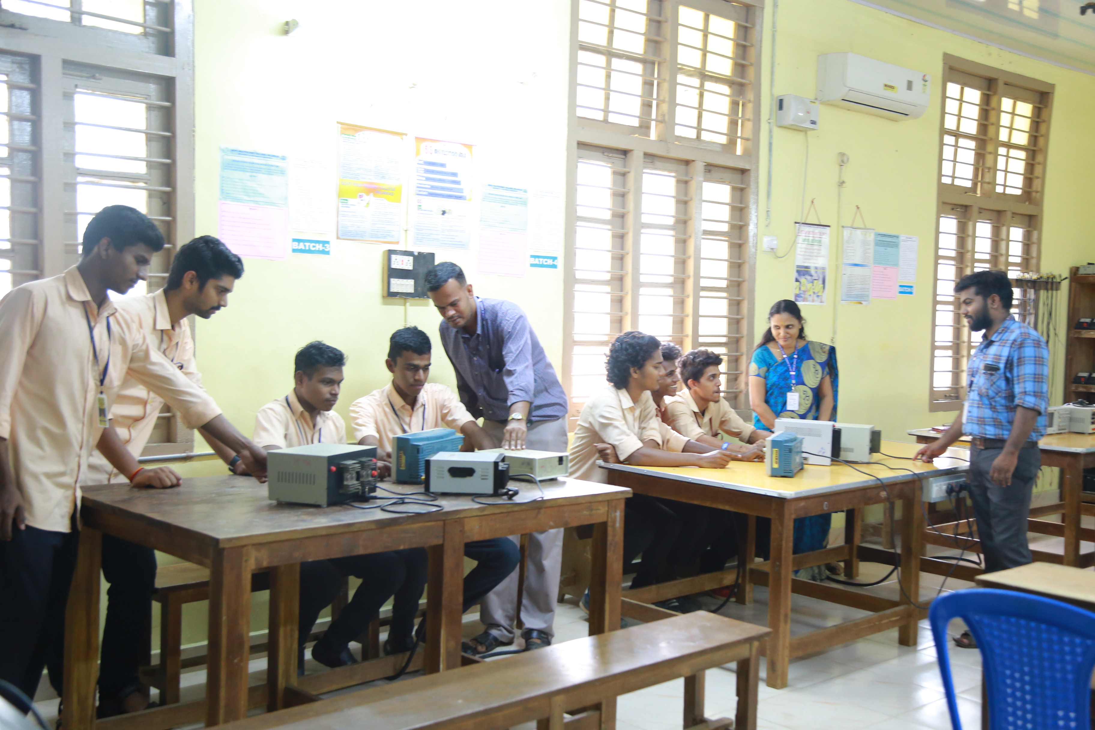 Government Polytechnic College Palakkad Laboratory photo 3