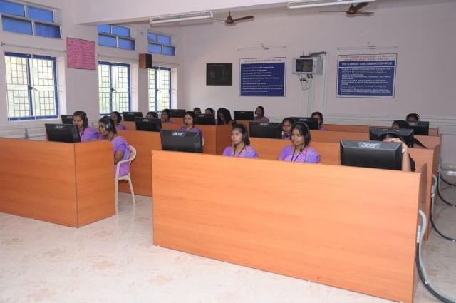 Sarah College of Education for Women Erode Laboratory photo 6