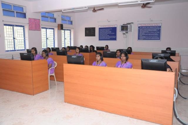 Sarah College of Education for Women Erode Laboratory photo 7