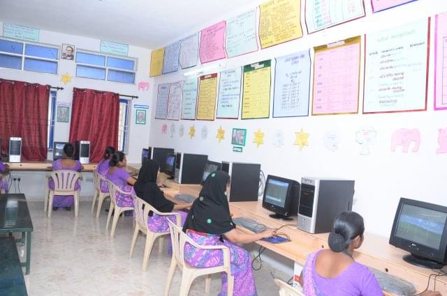 Sarah College of Education for Women Erode Laboratory photo 8