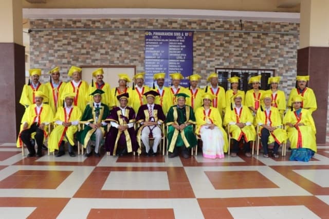 Dr. Pinnamaneni Siddhartha Institute of Medical Sciences & Research Foundation Vijayawada Convocation photo 2
