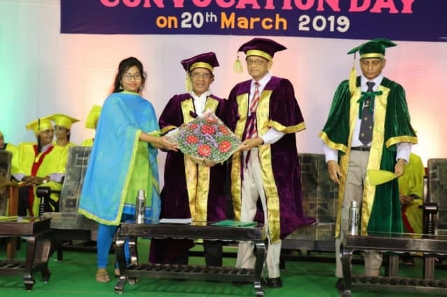 Dr. Pinnamaneni Siddhartha Institute of Medical Sciences & Research Foundation Vijayawada Convocation photo 6