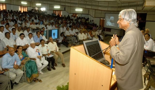 Dr. Pinnamaneni Siddhartha Institute of Medical Sciences & Research Foundation Vijayawada Dr.A P J Abdul Kalam Visit photo 1
