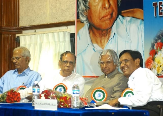 Dr. Pinnamaneni Siddhartha Institute of Medical Sciences & Research Foundation Vijayawada Dr.A P J Abdul Kalam Visit photo 5